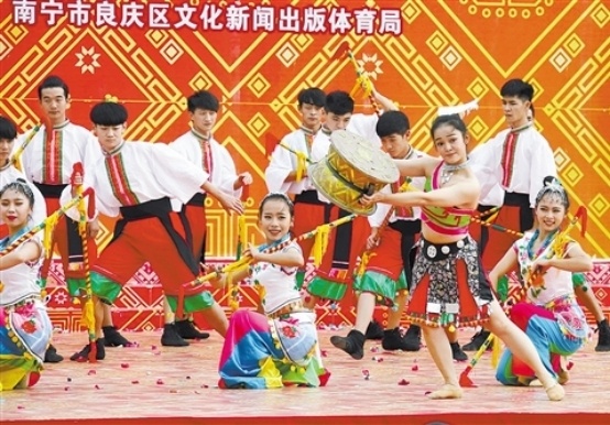 ​壮族《钱鞭舞》